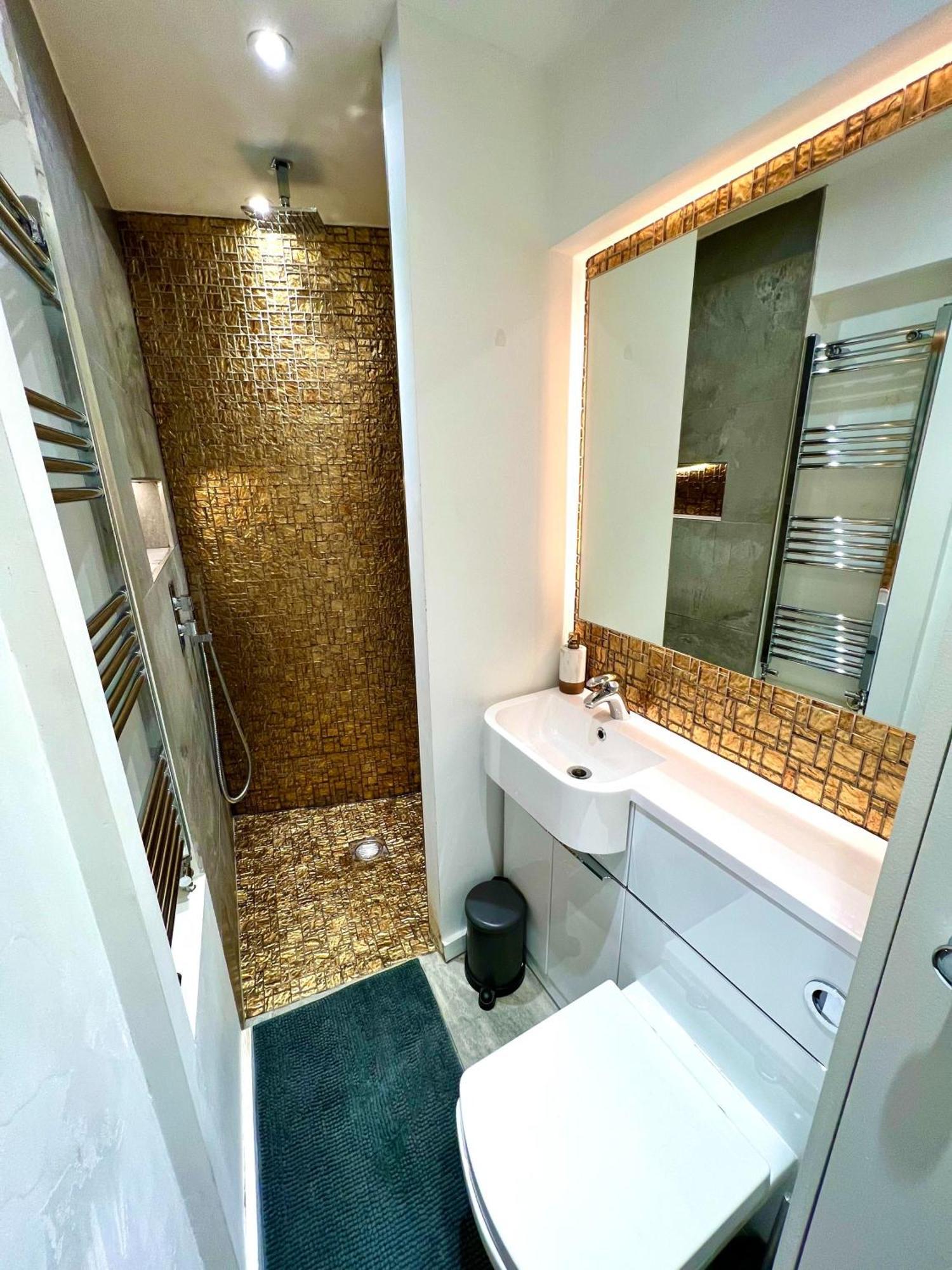 Modern Studio Apartment With Free Wifi London Ngoại thất bức ảnh