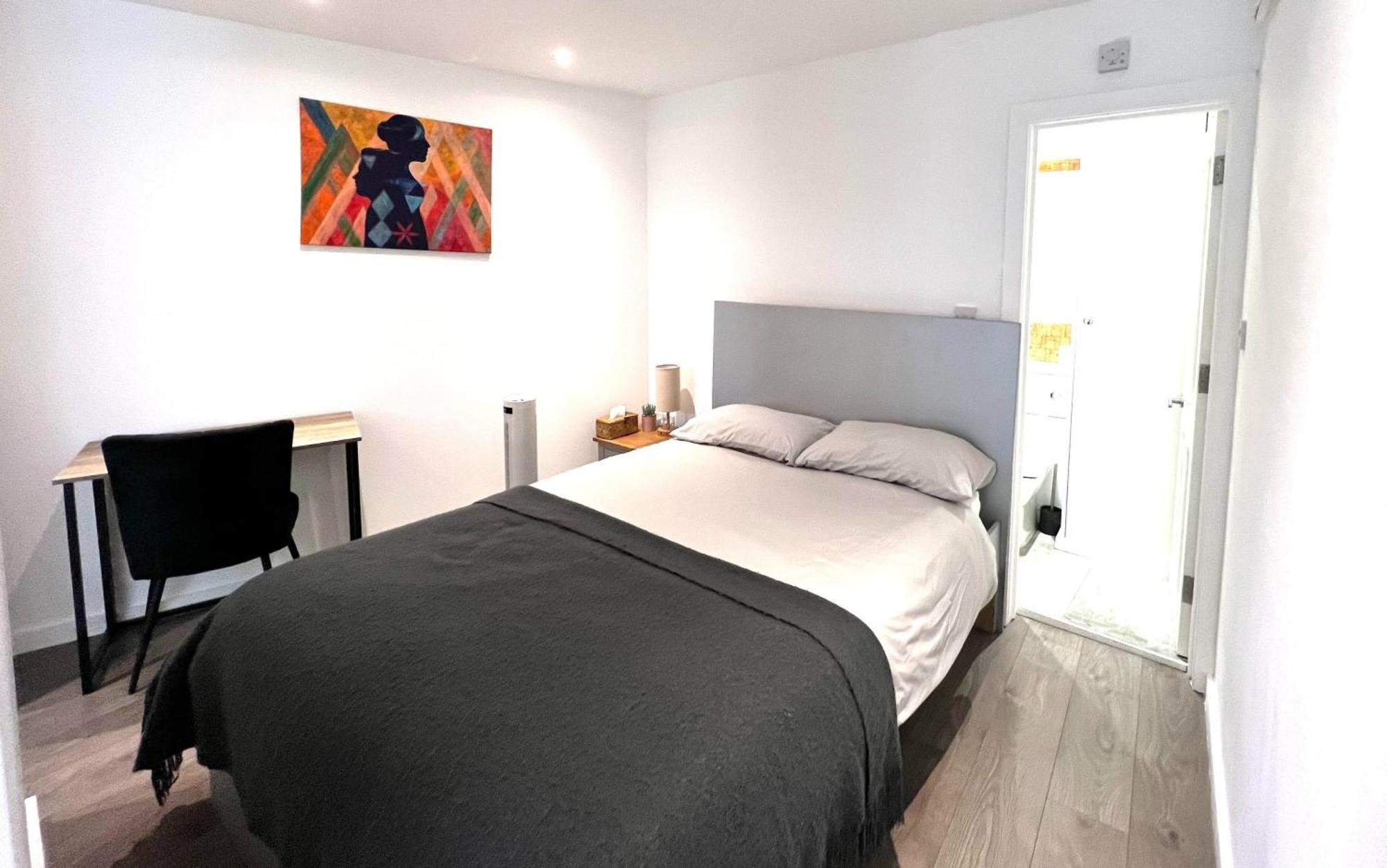 Modern Studio Apartment With Free Wifi London Ngoại thất bức ảnh
