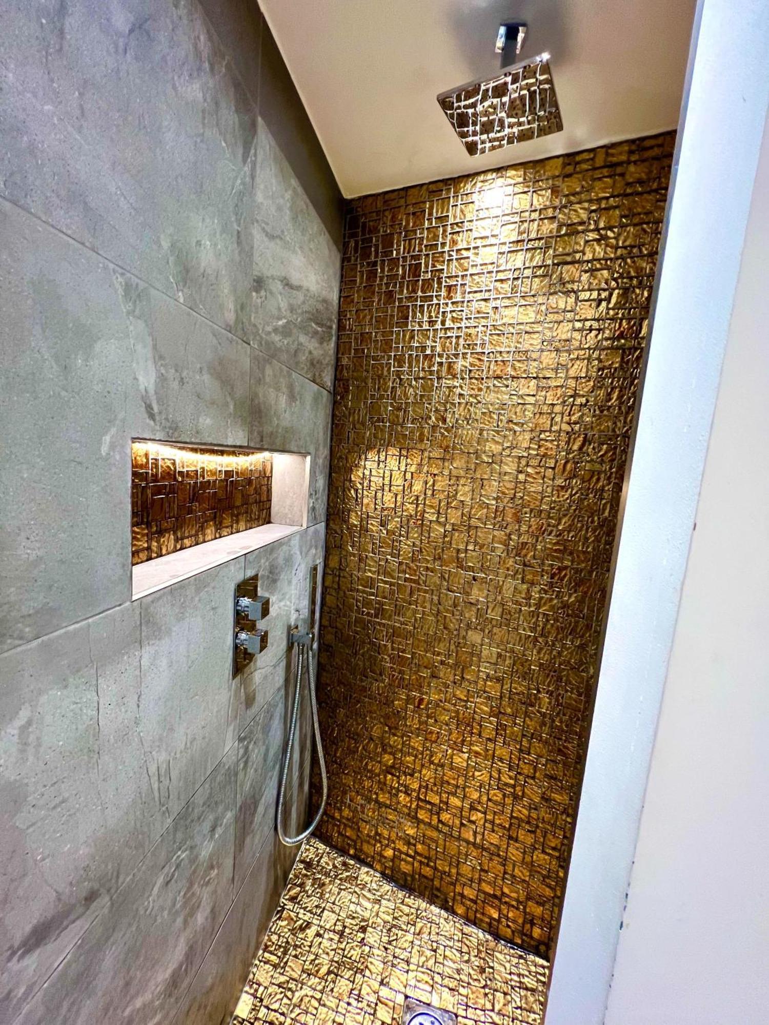 Modern Studio Apartment With Free Wifi London Ngoại thất bức ảnh